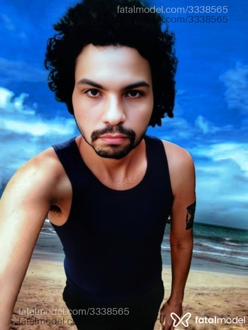 Acompanhante homem com cabelo castanho de olhos castanhos - Matosrob