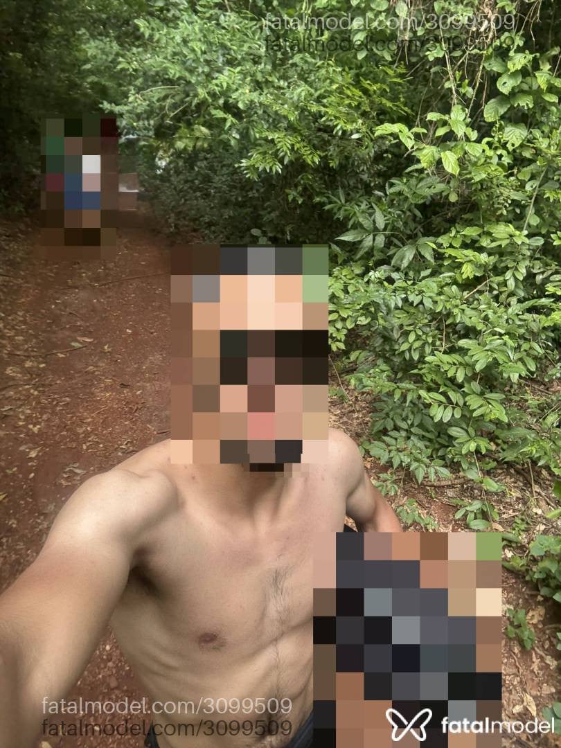 Acompanhante homem morena (o) de olhos castanhos em Ponta Porã Acompanhante homem morena (o) de olhos castanhos em Ponta Porã - Schelz