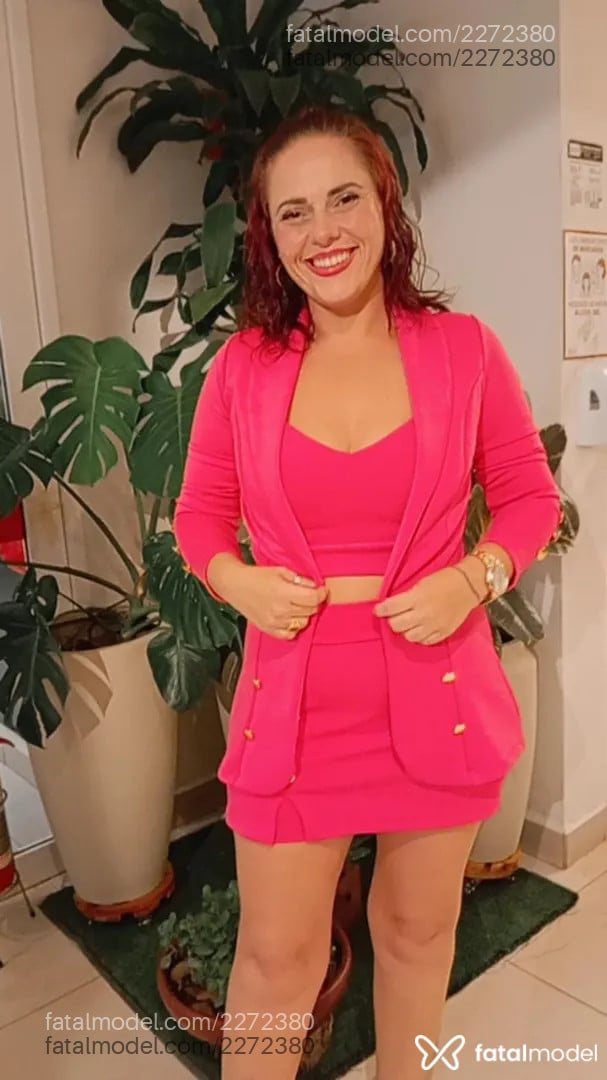 Acompanhante mulher com cabelo castanho de olhos castanhos - Isa Ferraz Acompanhante mulher com cabelo castanho de olhos castanhos - Isa Ferraz