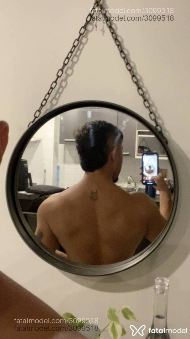 Acompanhante homem com cabelo castanho de olhos mel em São Paulo - Pedro Henrique