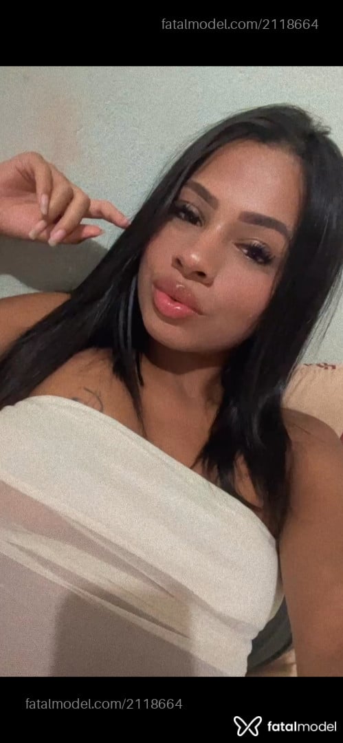 Acompanhante mulher morena (o) de olhos castanhos - Lara Victoria