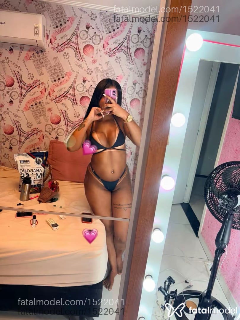 Acompanhante mulher morena (o) de olhos pretos - Melissa Morena