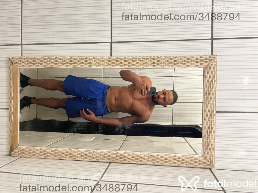 Acompanhante homem morena (o) de olhos castanhos - Gabriel