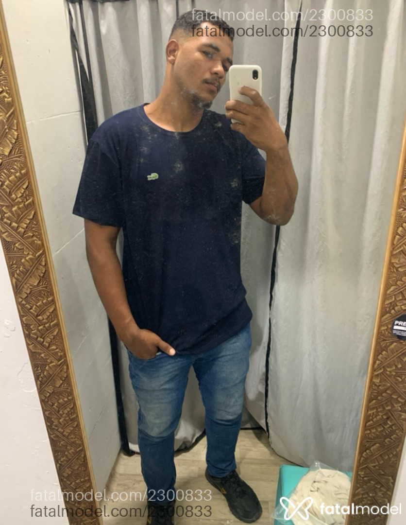 Acompanhante homem com cabelo castanho de olhos castanhos - Gustavo
