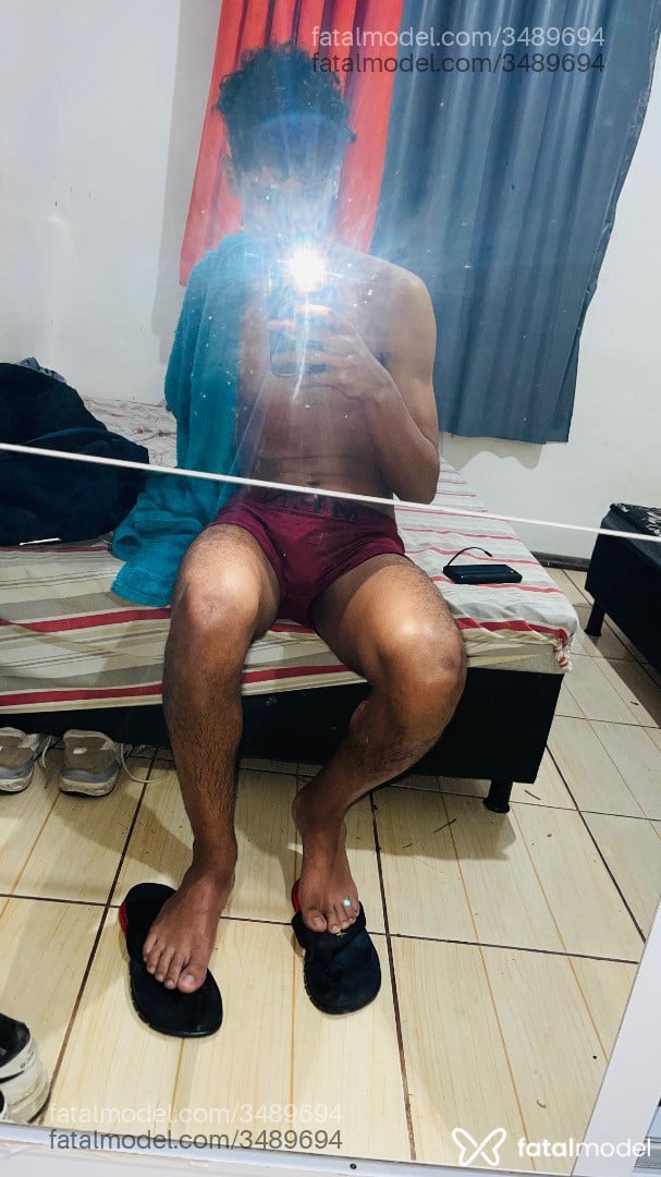 Acompanhante homem morena (o) de olhos pretos - Enrrique Acompanhante homem morena (o) de olhos pretos - Enrrique