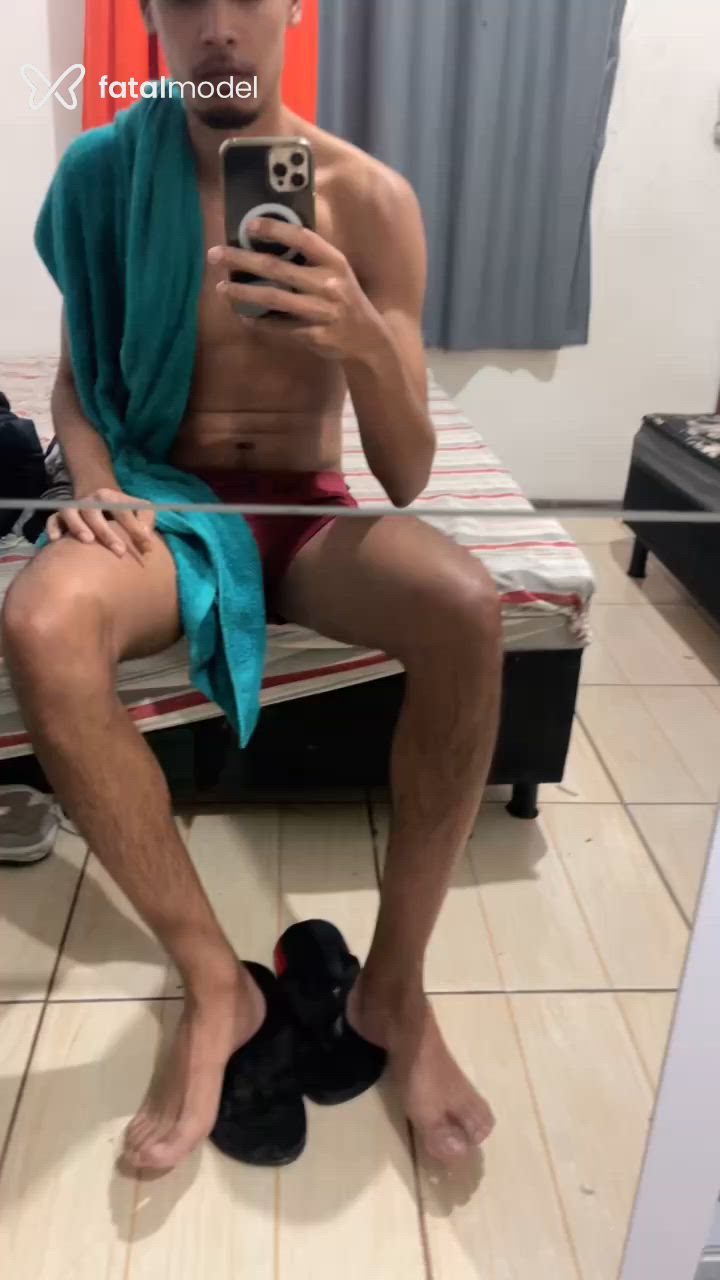 Acompanhante homem morena (o) de olhos pretos - Enrrique Acompanhante homem morena (o) de olhos pretos - Enrrique