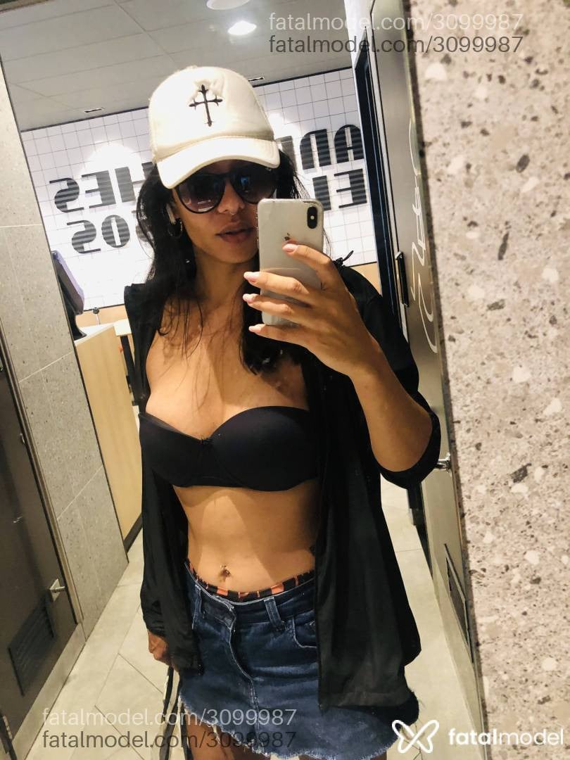 Acompanhante mulher trans morena (o) de olhos castanhos em Virtual - Baliceone