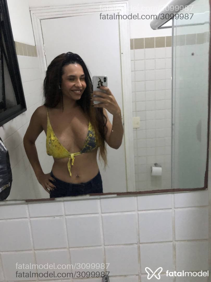 Acompanhante mulher trans morena (o) de olhos castanhos em Virtual - Baliceone