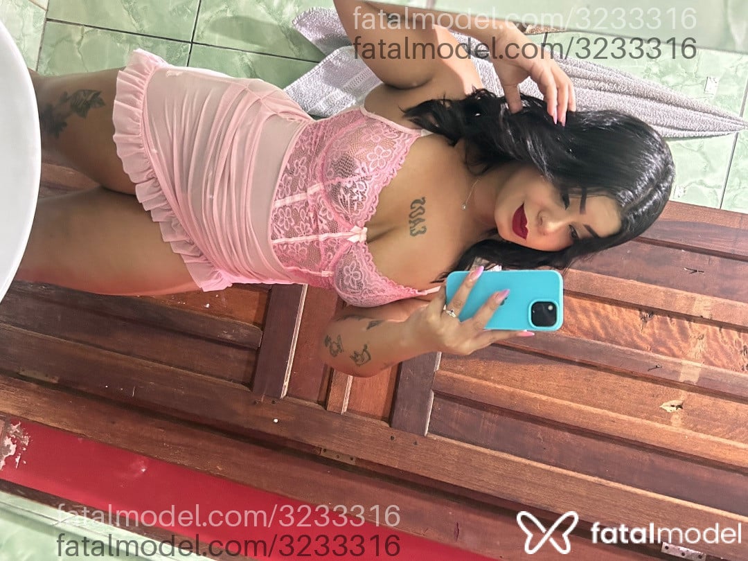 Acompanhante mulher morena (o) de olhos castanhos - Bruna