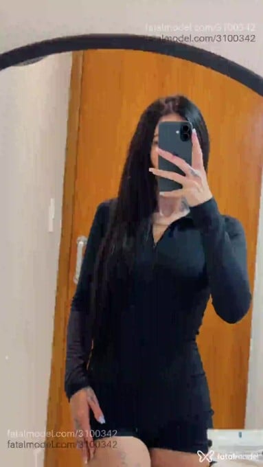Acompanhante mulher morena (o) de olhos verdes - Melissa Acompanhante mulher morena (o) de olhos verdes - Melissa