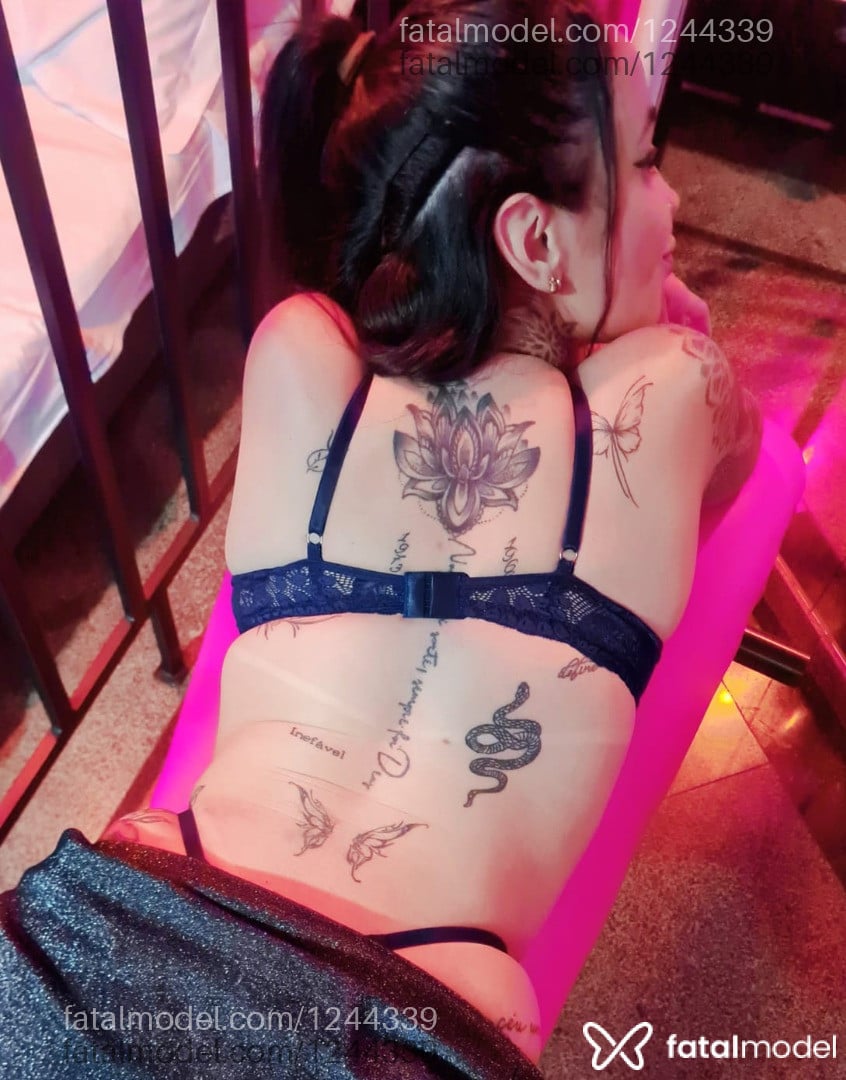 Acompanhante mulher morena (o) de olhos castanhos - Bruna Fernandes