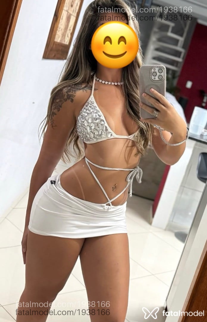 Acompanhante mulher com cabelo castanho de olhos castanhos - Gabriella