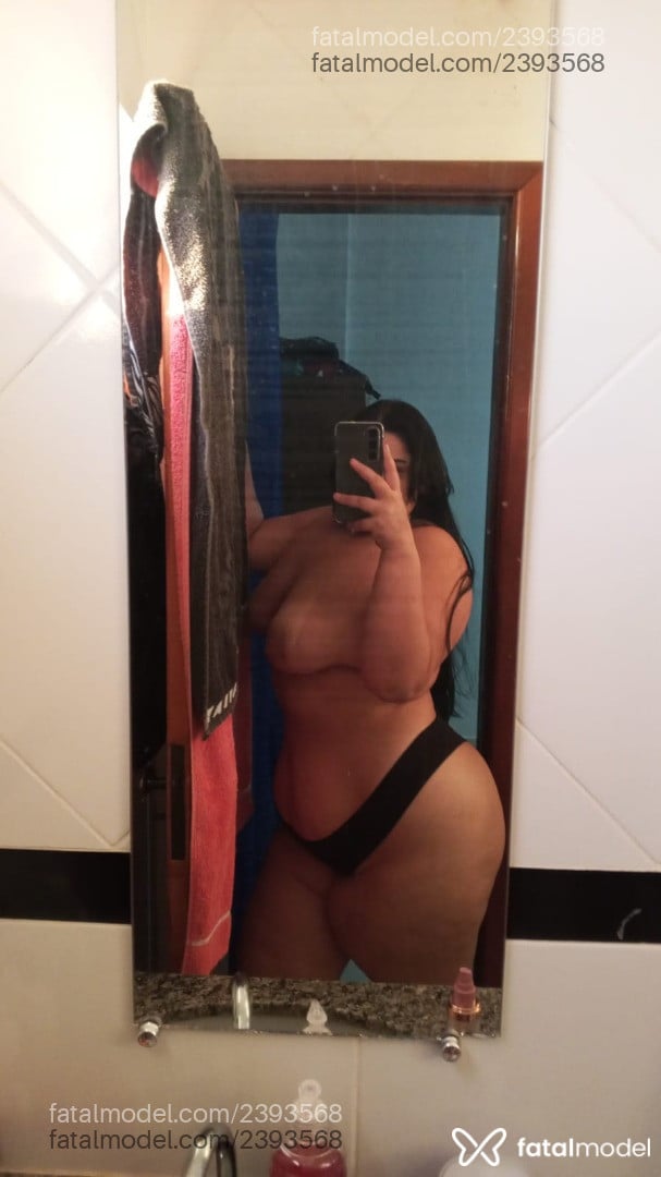 Acompanhante mulher morena (o) de olhos castanhos - Aninha Galvão