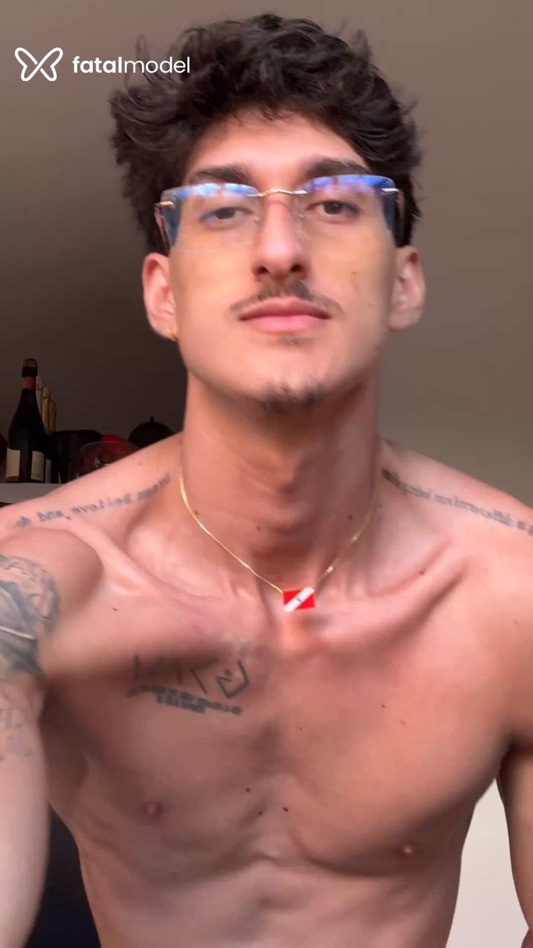 Acompanhante homem com cabelo castanho de olhos castanhos - Wembley Oliveira