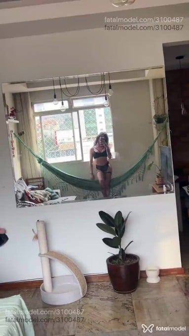 Acompanhante mulher trans morena (o) de olhos castanhos em Belo Horizonte - Isabella