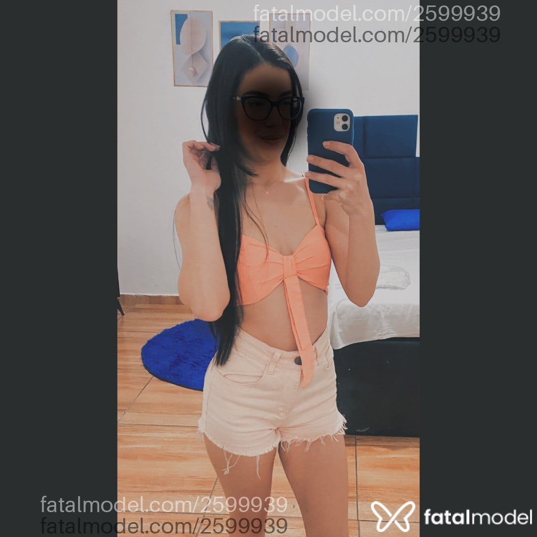 Acompanhante mulher morena (o) de olhos castanhos - Luana