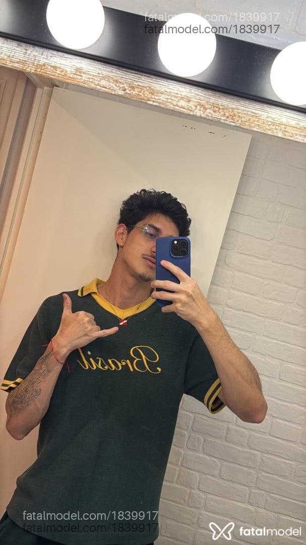 Acompanhante homem com cabelo castanho de olhos castanhos - Wembley Oliveira