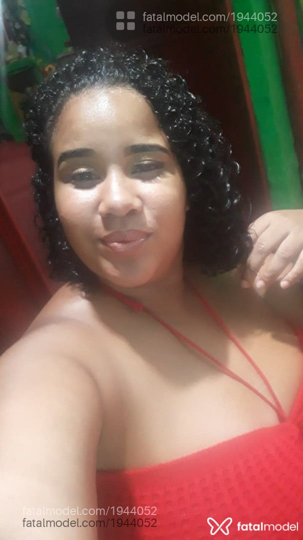 Acompanhante mulher com cabelo castanho de olhos castanhos - Bebelzinha Acompanhante mulher com cabelo castanho de olhos castanhos - Bebelzinha