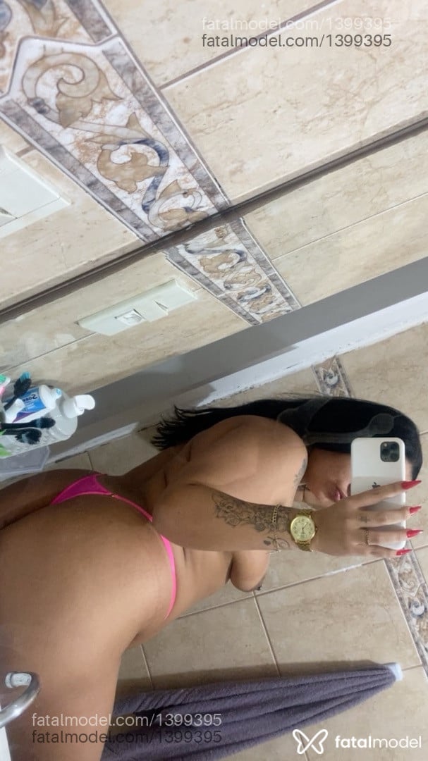 Acompanhante mulher morena (o) de olhos mel - Mirella Sampaio