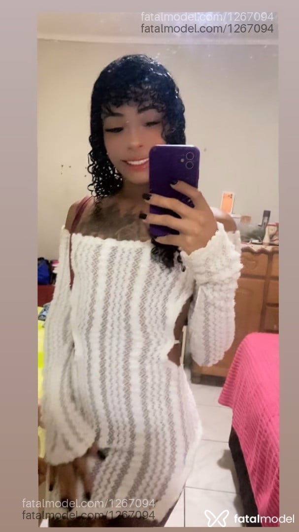 Acompanhante mulher trans morena (o) de olhos castanhos - Soares