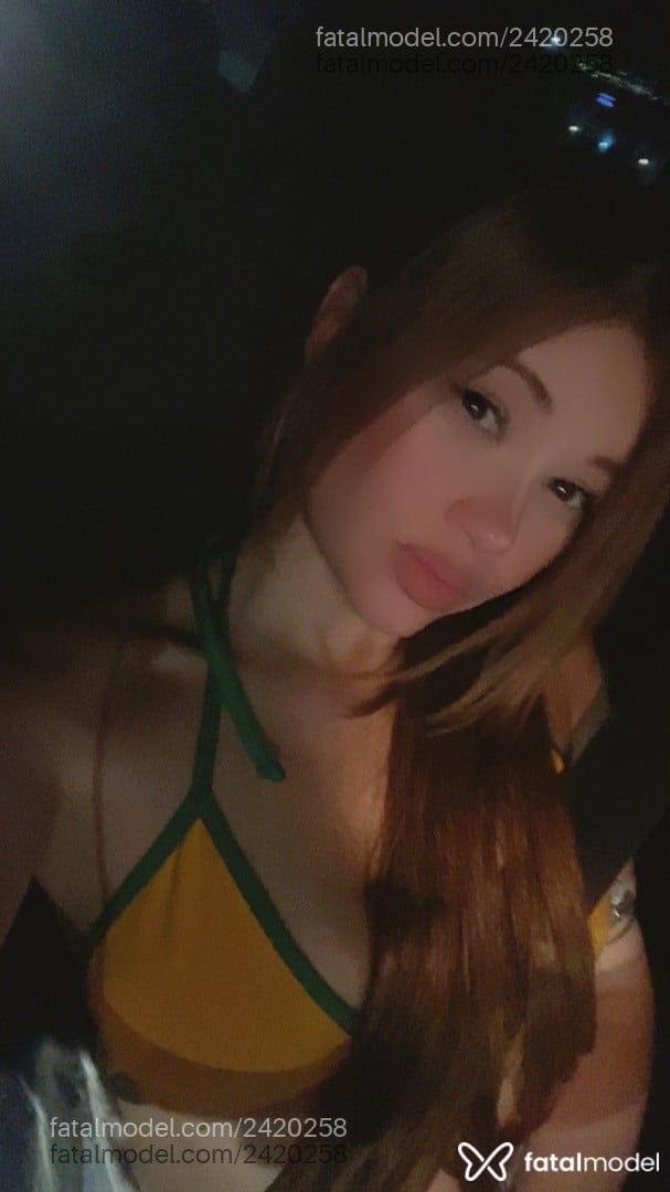 Acompanhante mulher ruiva (o) de olhos castanhos - Isabella