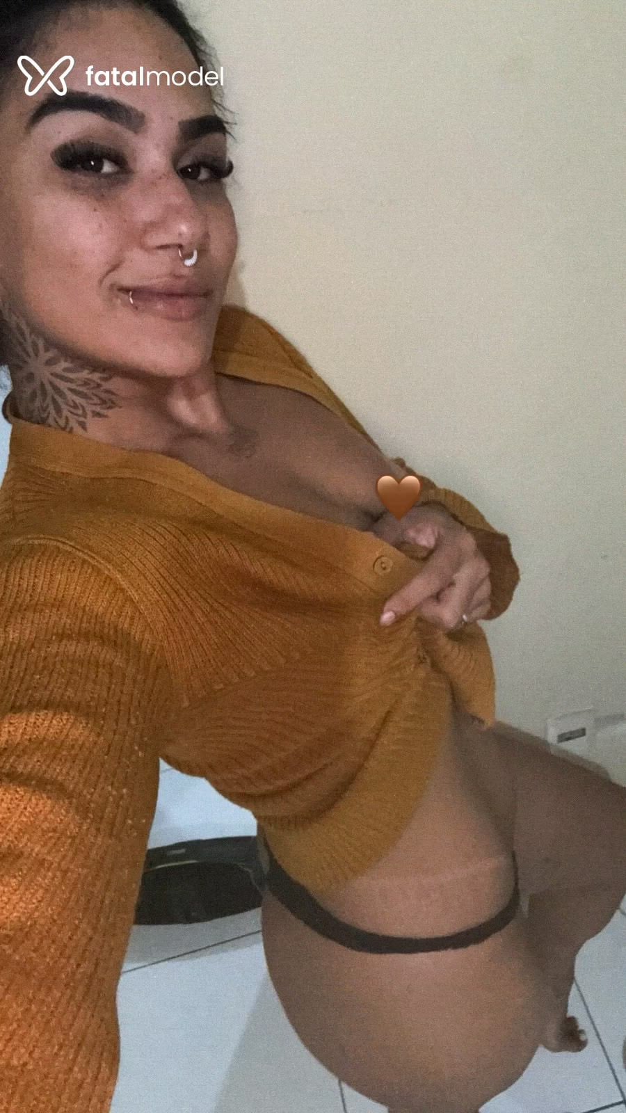 Acompanhante mulher morena (o) de olhos castanhos - Sarah Ferreira