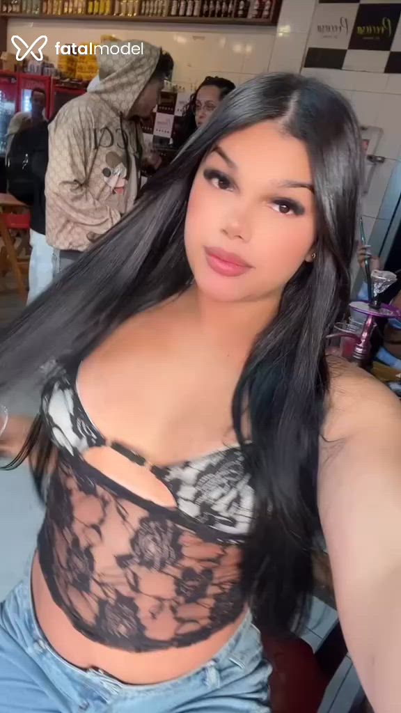 Acompanhante mulher trans morena (o) de olhos castanhos - Julia