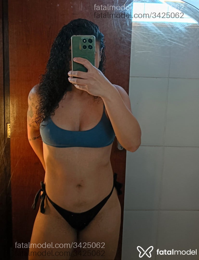 Acompanhante mulher morena (o) de olhos castanhos - Mary Luiza