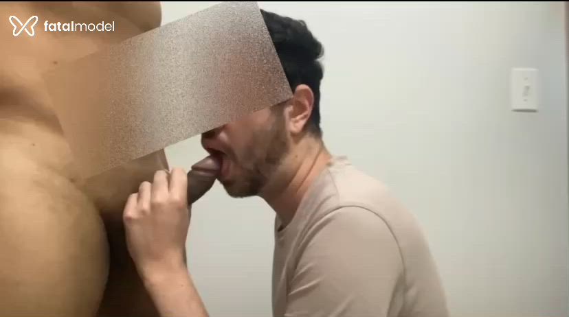 Acompanhante homem com cabelo castanho de olhos castanhos - Edu Magalhães Acompanhante homem com cabelo castanho de olhos castanhos - Edu Magalhães