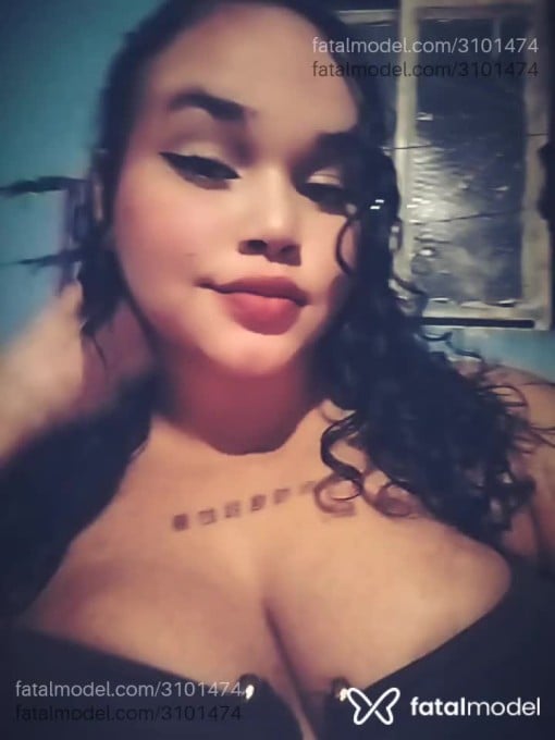 Acompanhante mulher morena (o) de olhos verdes - Sabrina