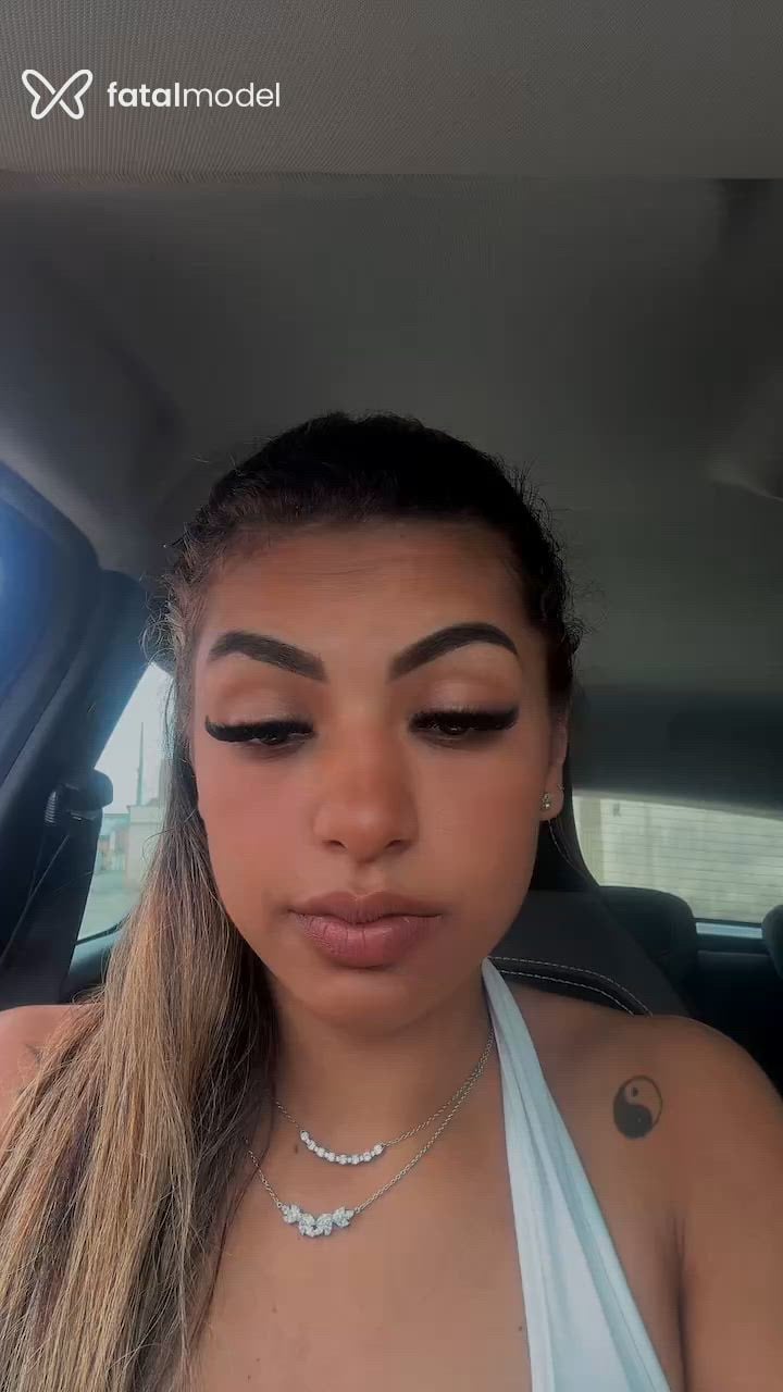 Acompanhante mulher morena (o) de olhos mel - Yasmin katna
