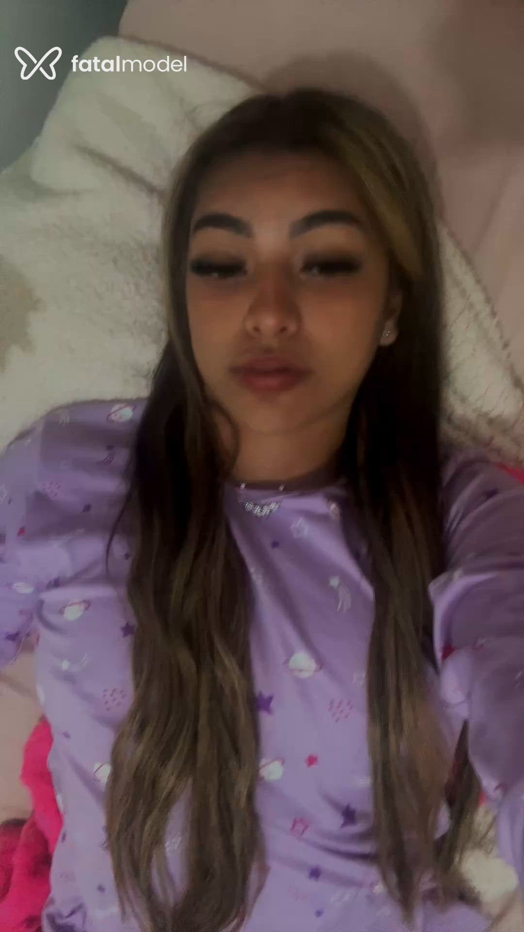 Acompanhante mulher morena (o) de olhos mel - Yasmin katna