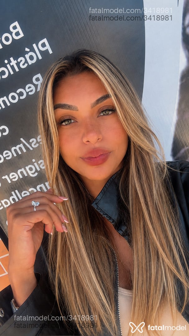 Acompanhante mulher morena (o) de olhos mel - Yasmin katna