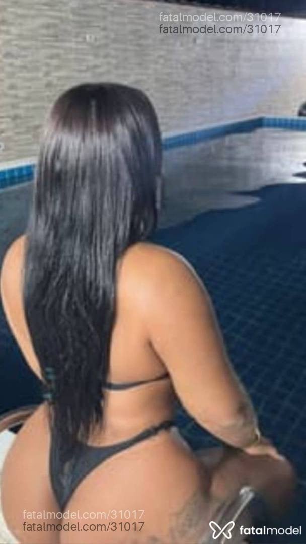 Acompanhante mulher trans morena (o) de olhos mel - Luana Pavanelli