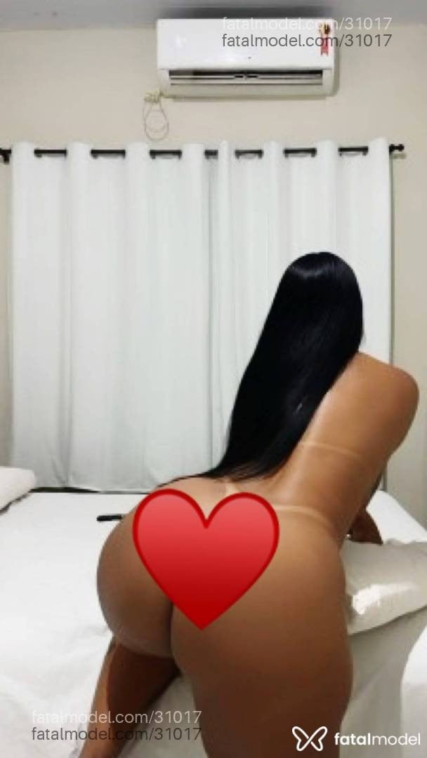 Acompanhante mulher trans morena (o) de olhos mel - Luana Pavanelli
