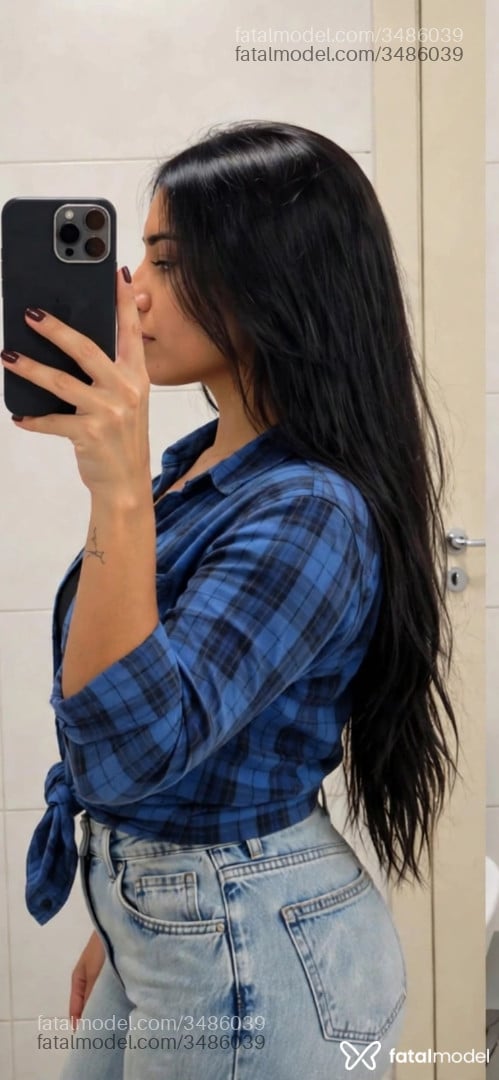 Acompanhante mulher com cabelo castanho de olhos castanhos - Milena Carvalho