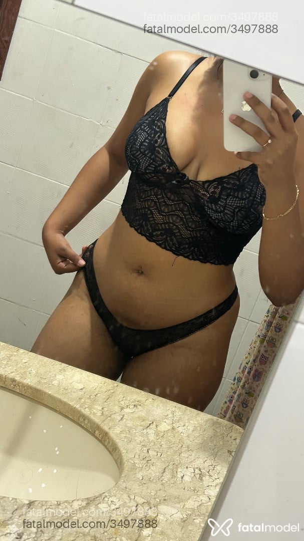 Acompanhante mulher morena (o) de olhos castanhos - Luana