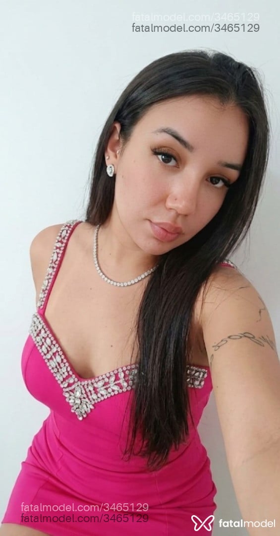 Acompanhante mulher morena (o) de olhos pretos - Isa