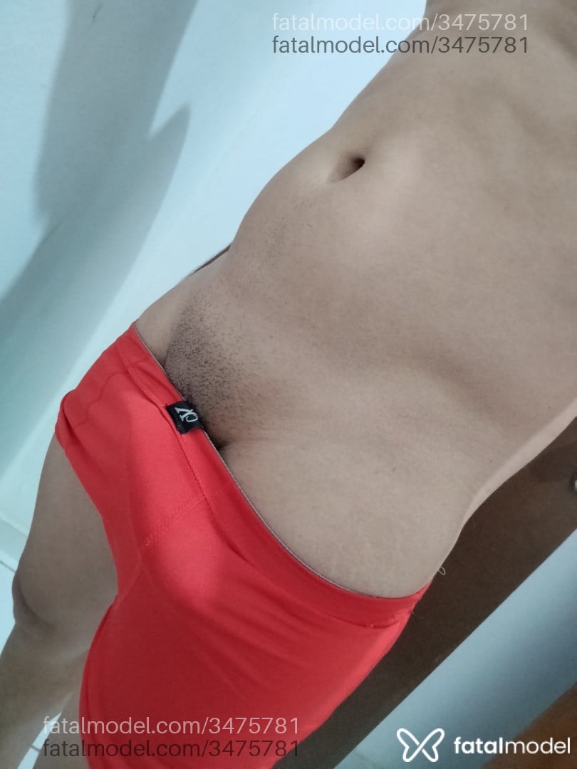 Acompanhante homem morena (o) de olhos castanhos - Souza