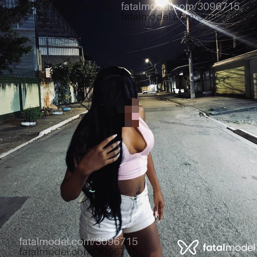 Acompanhante mulher morena (o) de olhos castanhos - Tifanny