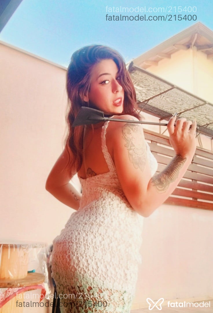 Acompanhante mulher com cabelo castanho de olhos mel - Nicolly Zuichër