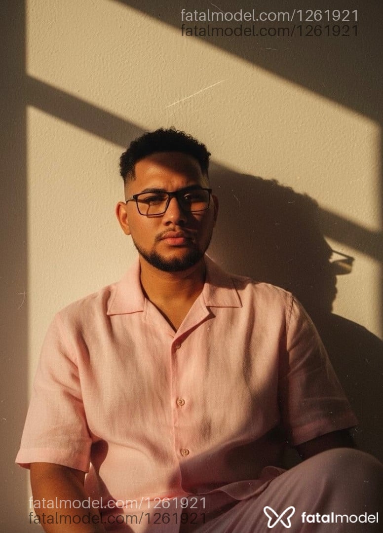 Acompanhante homem morena (o) de olhos mel - Rodrigo Bandeira