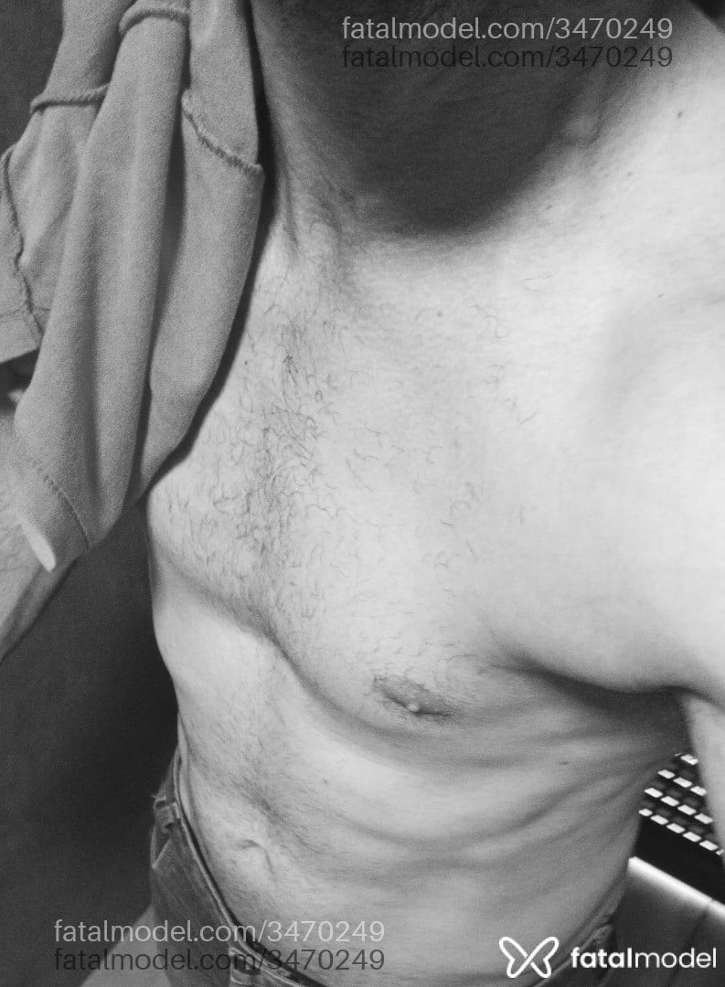 Acompanhante homem com cabelo castanho de olhos castanhos - Dhyyyy