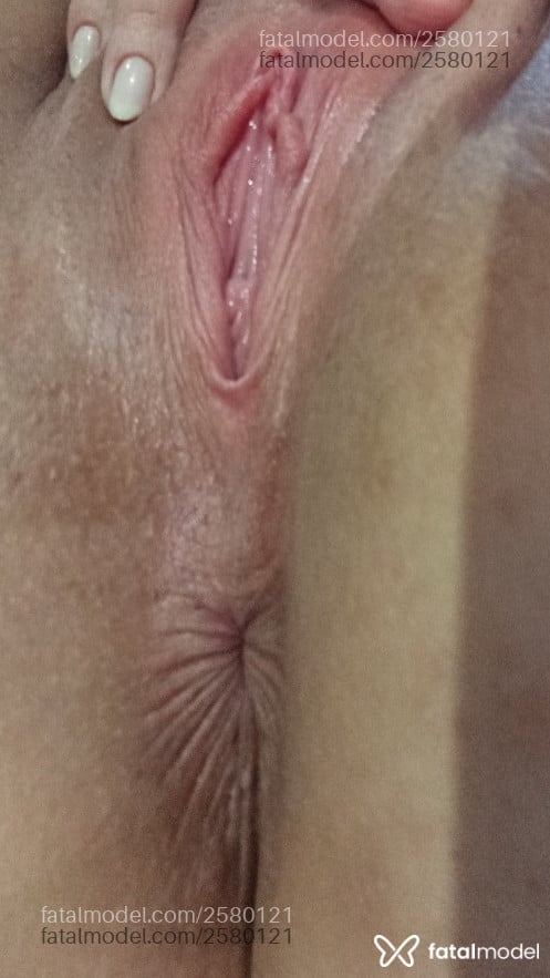 Acompanhante mulher morena (o) de olhos castanhos - Babicr