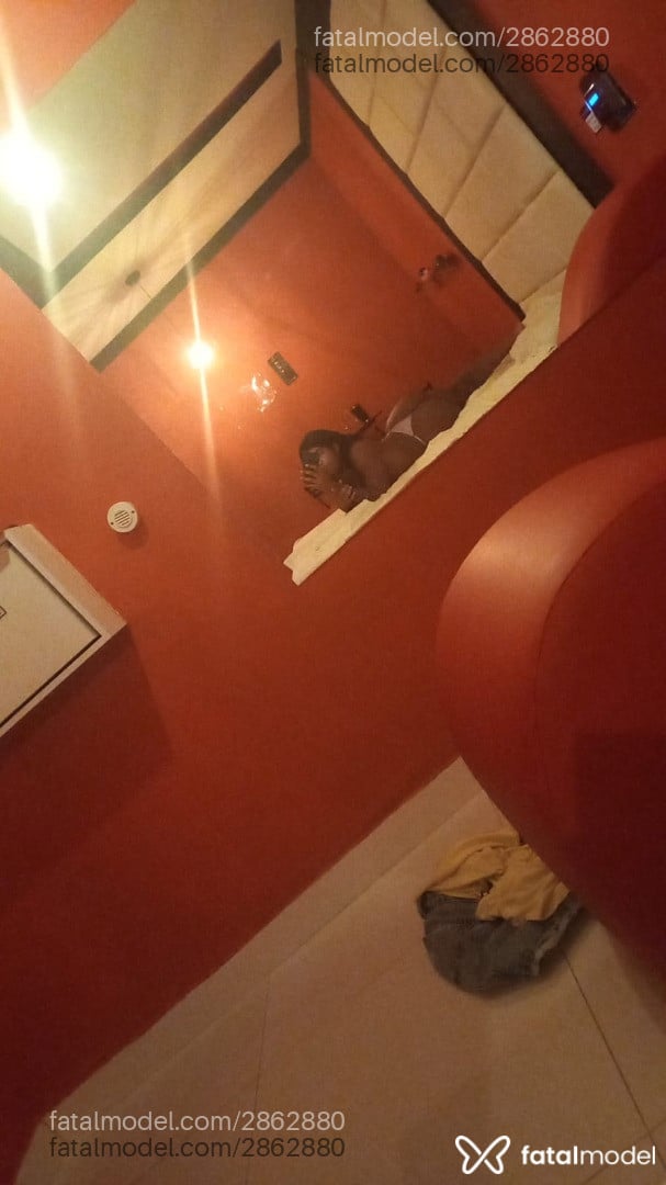 Acompanhante mulher trans morena (o) de olhos castanhos - Luuah