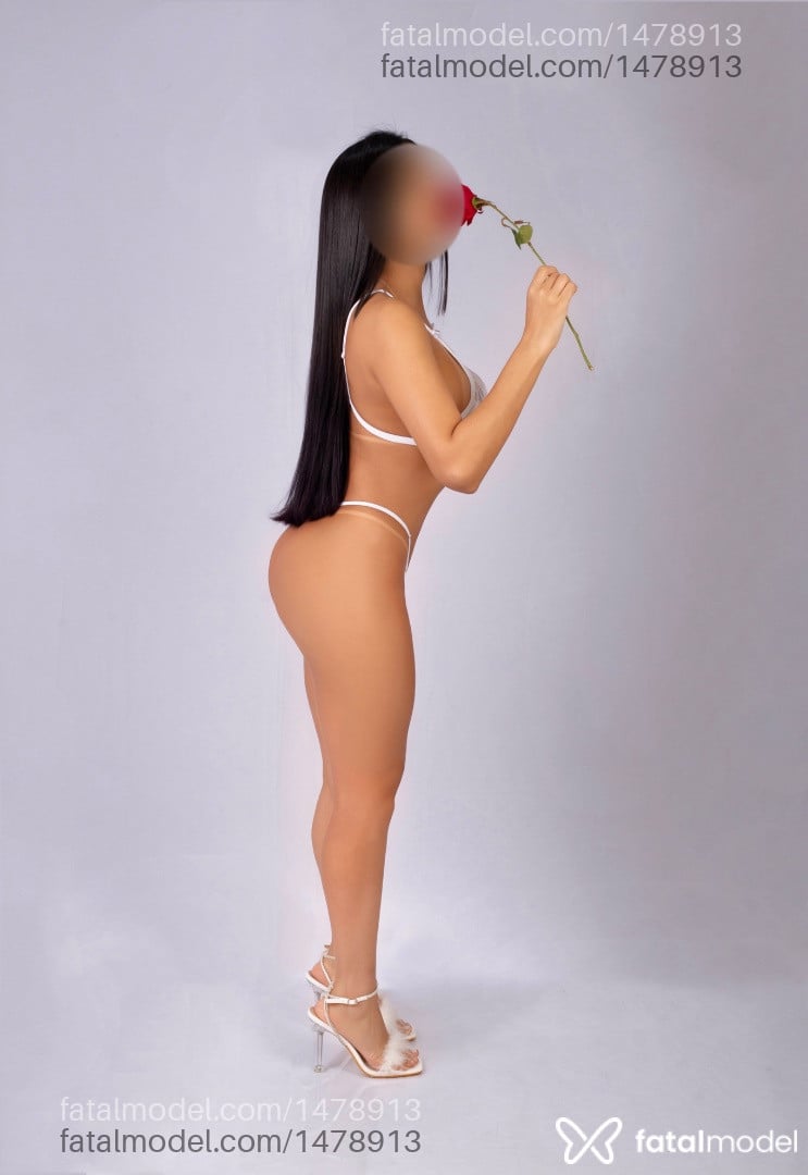 Acompanhante mulher com cabelo castanho de olhos castanhos - Isa Lima Acompanhante mulher com cabelo castanho de olhos castanhos - Isa Lima