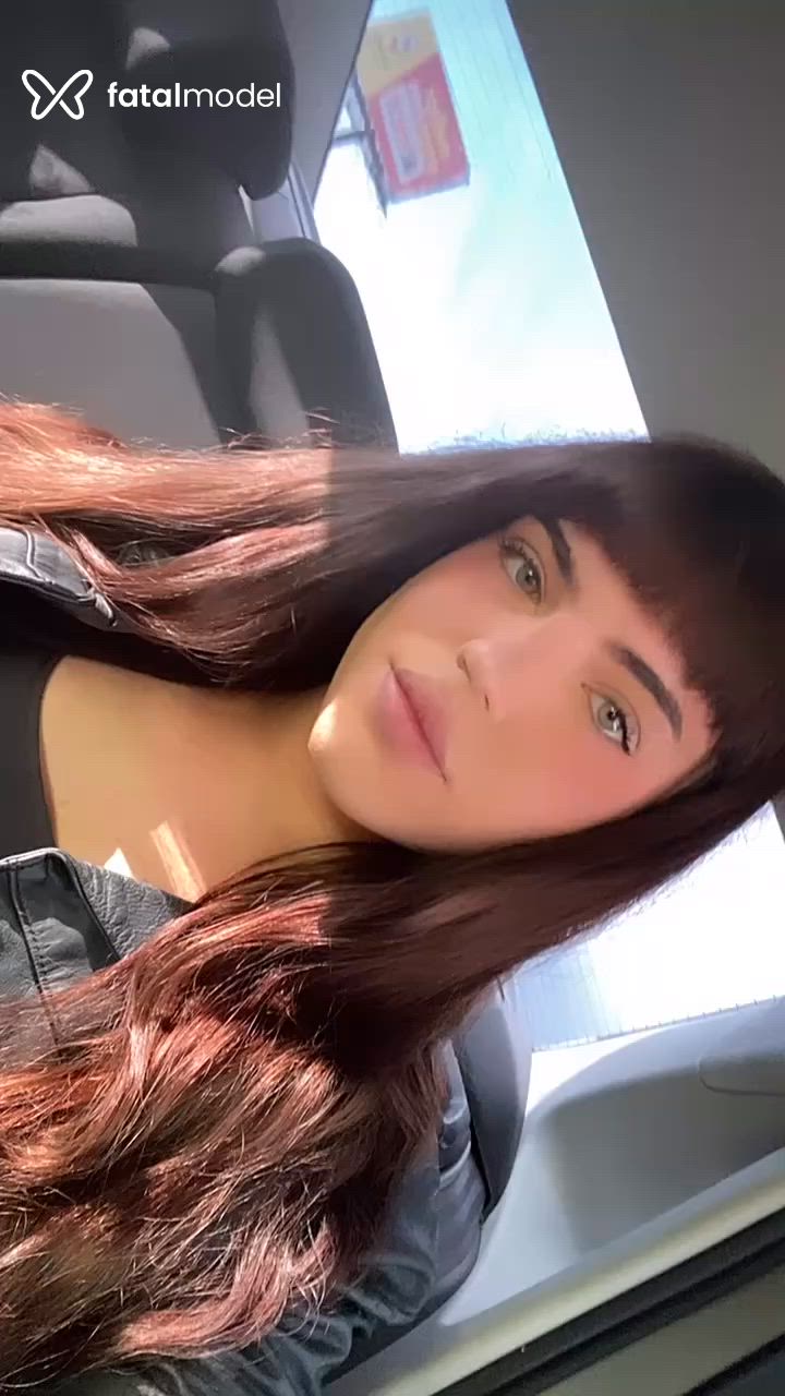 Acompanhante mulher trans morena (o) de olhos verdes - Angel