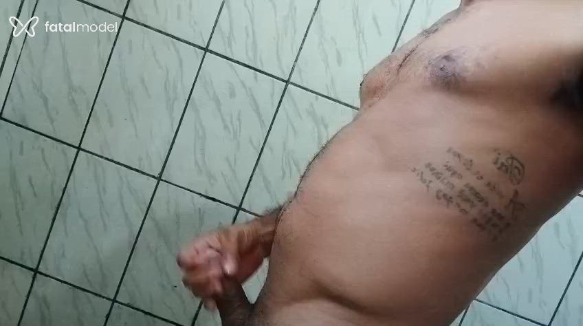 Acompanhante homem com cabelo castanho de olhos castanhos - Gilson