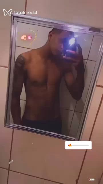 Acompanhante homem com cabelo castanho de olhos castanhos - Oliveira