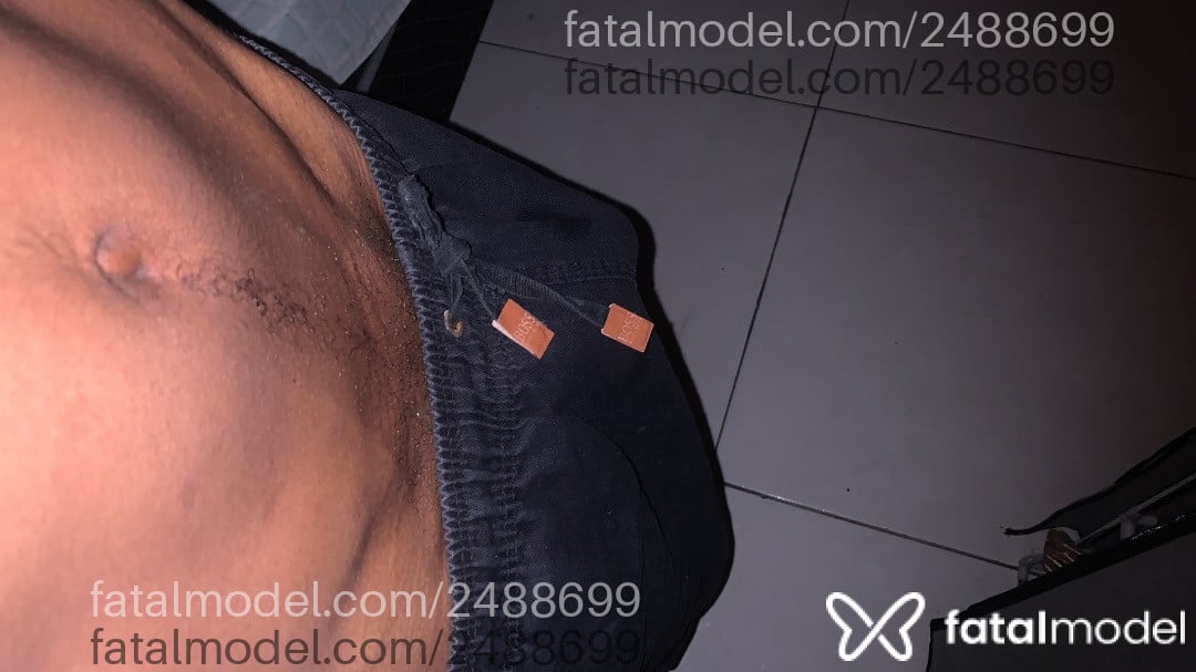 Acompanhante homem com cabelo castanho de olhos castanhos - Oliveira